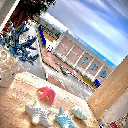 Alfieri Bed&Beach - Free Parking & Wifi 普拉亚·阿马勒 外观 照片